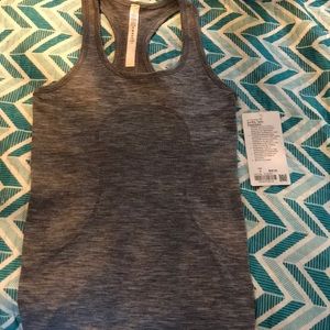 Swiftly Tech Lululemon Tank Top Size 4 NWT